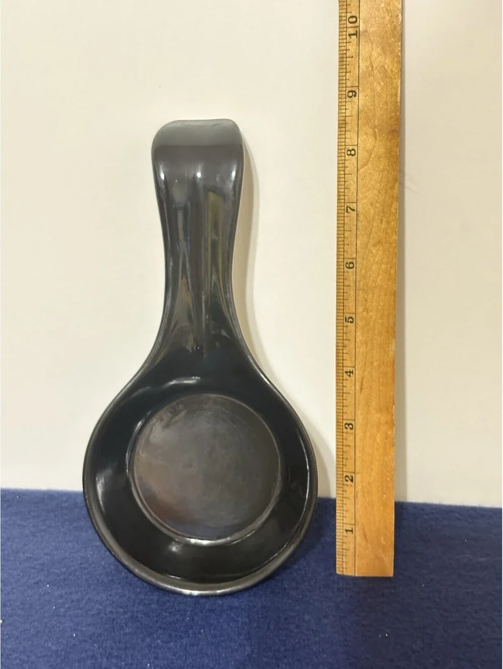 Black ceramic spoon rest  